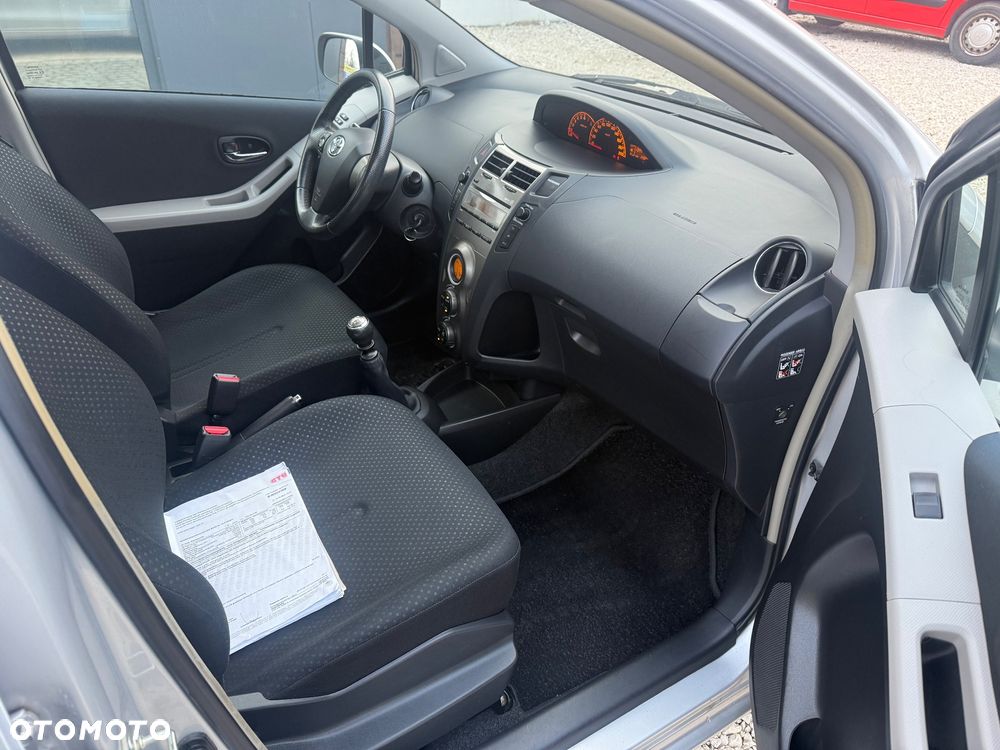 Toyota Yaris 1.33 VVT-i Sol - 10