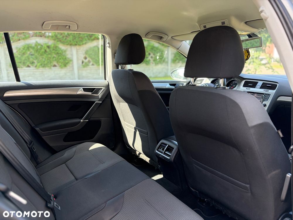 Volkswagen Golf 1.6 TDI BlueMotion Technology DSG Lounge - 22