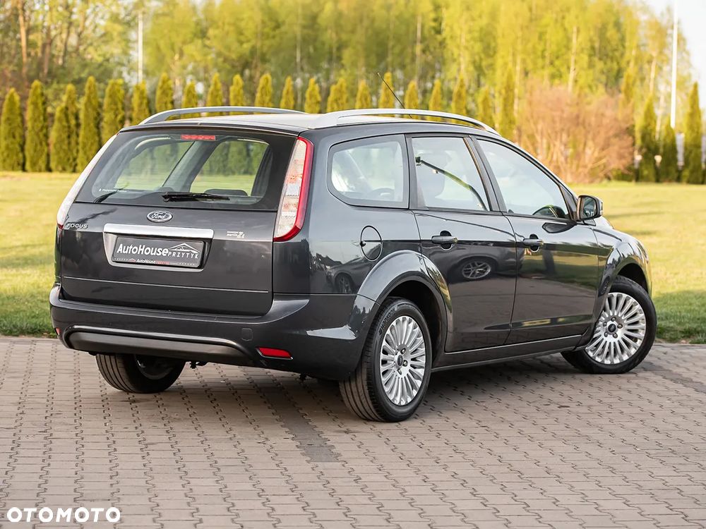 Ford Focus 1.8 Trend - 11