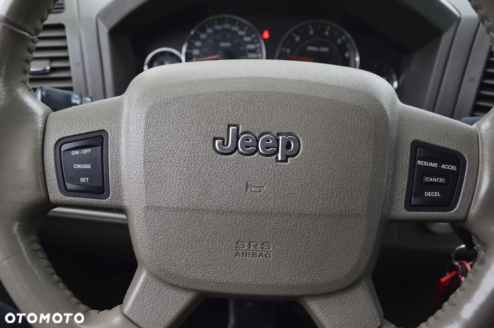 Jeep Grand Cherokee 5.7 V8 HEMI Automatik Limited - 26