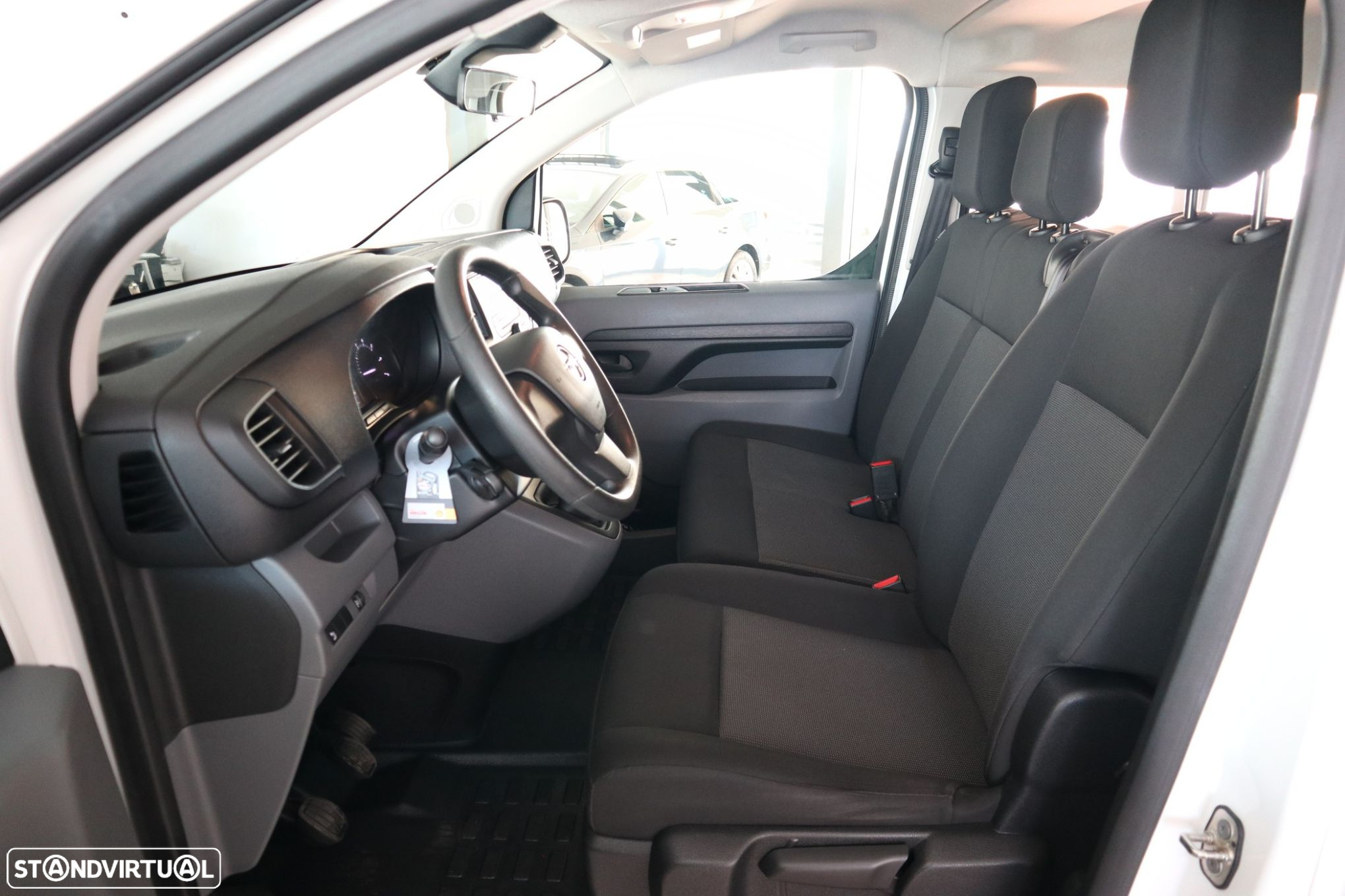 Opel Vivaro 1.5 CDTi L3H1 Essentia - 9