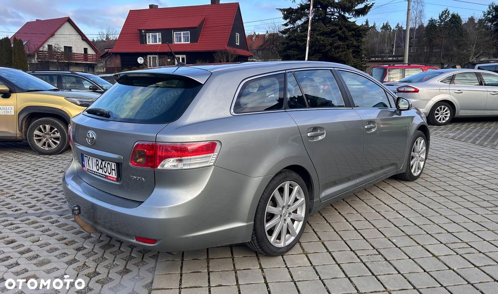 Toyota Avensis 2.0 D-4D - 5