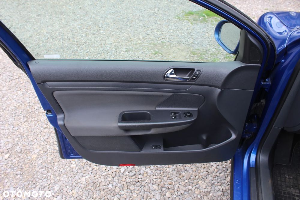 Volkswagen Golf V 1.6 Comfortline - 18