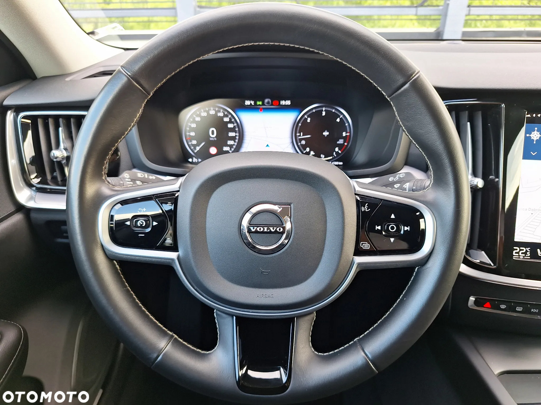 Volvo V60 D4 Momentum Pro - 30