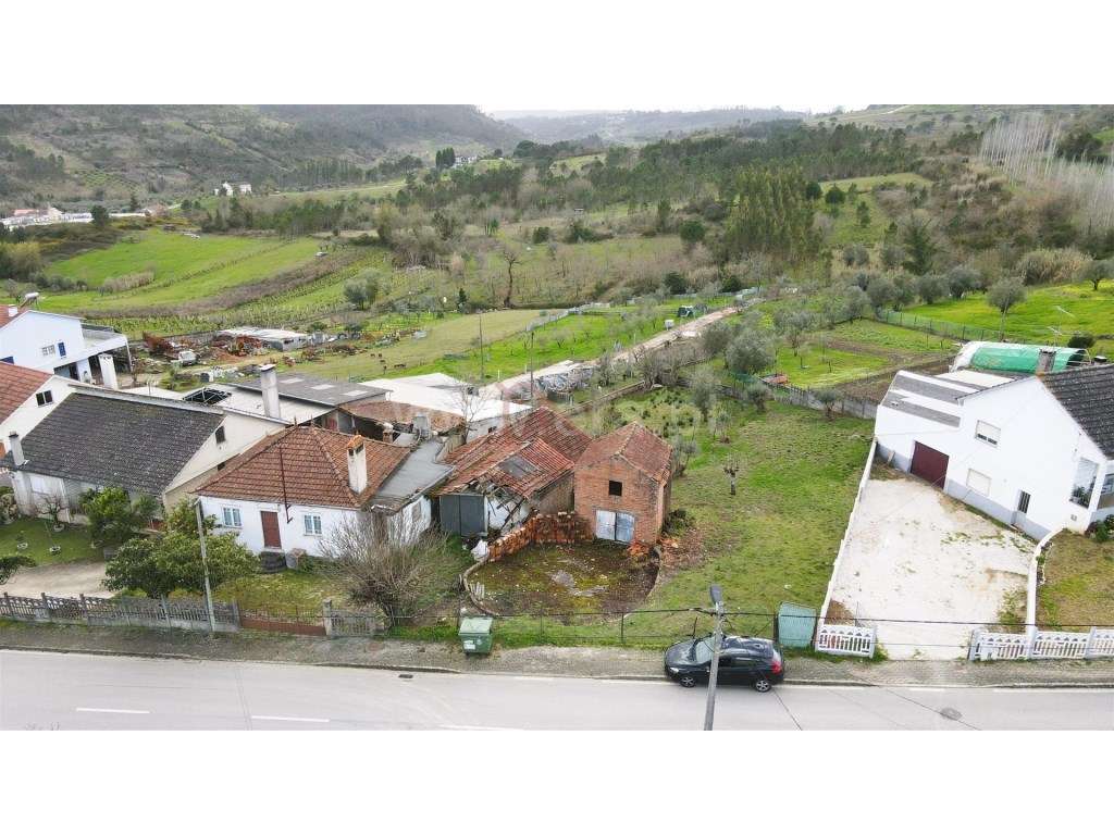 Terreno Urbano com 600m² em Espite, Ourém - Ideal para a Casa dos S... - Grande imagem: 2/16