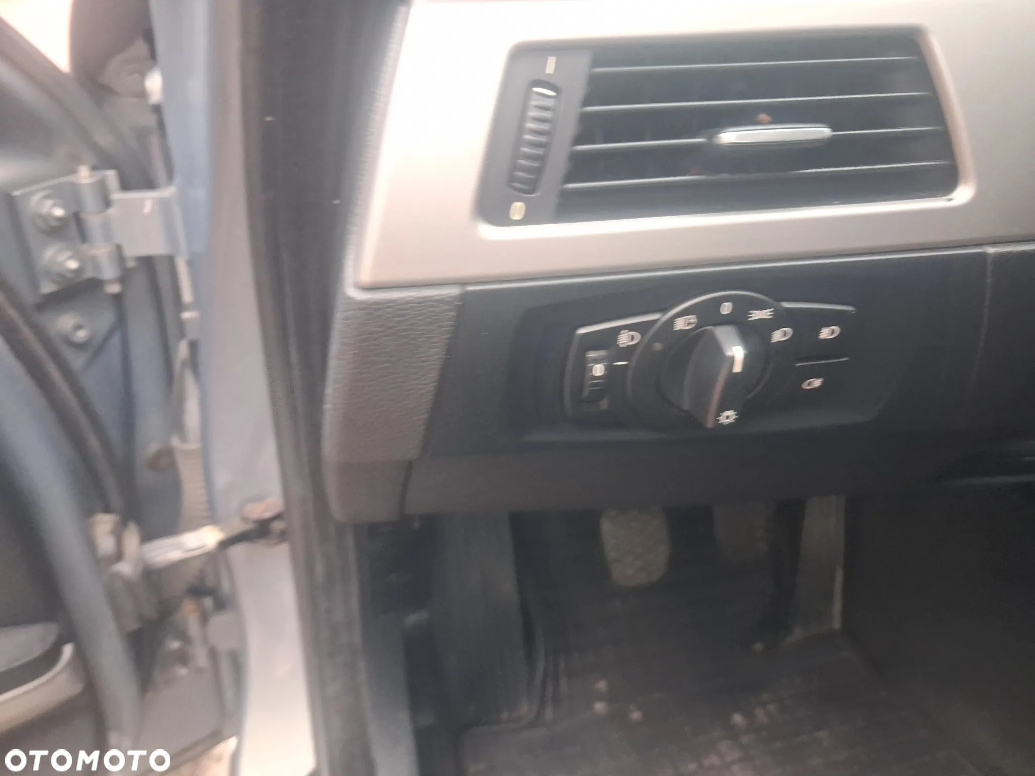 BMW Seria 3 320d DPF Touring Edition Fleet - 26
