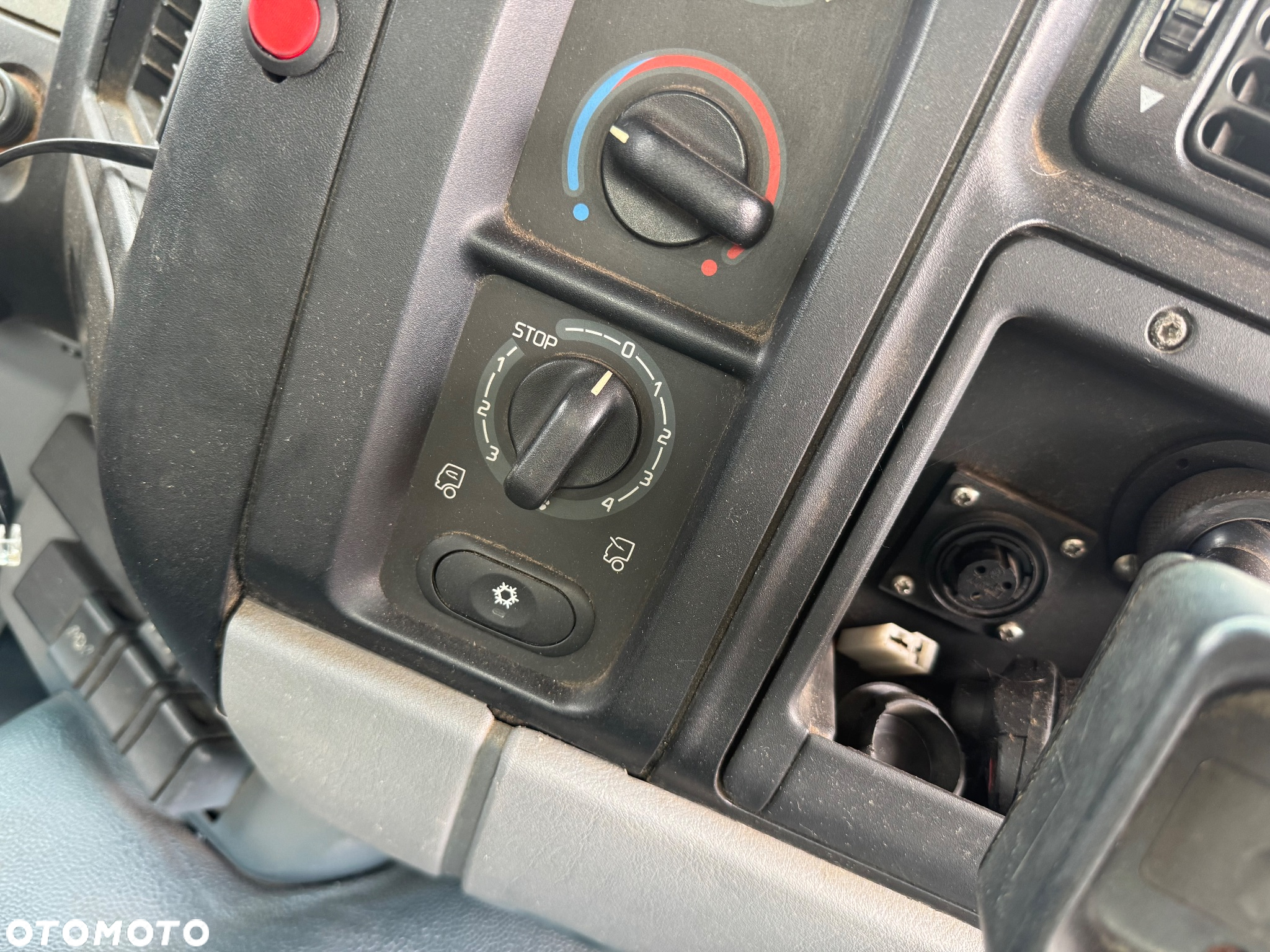 Renault Kerax 4x4 320DCi Wywrotka 3str 2004r. Klima SPECJALNY Solarka ACOMETIS Piaskarka Pług - 28