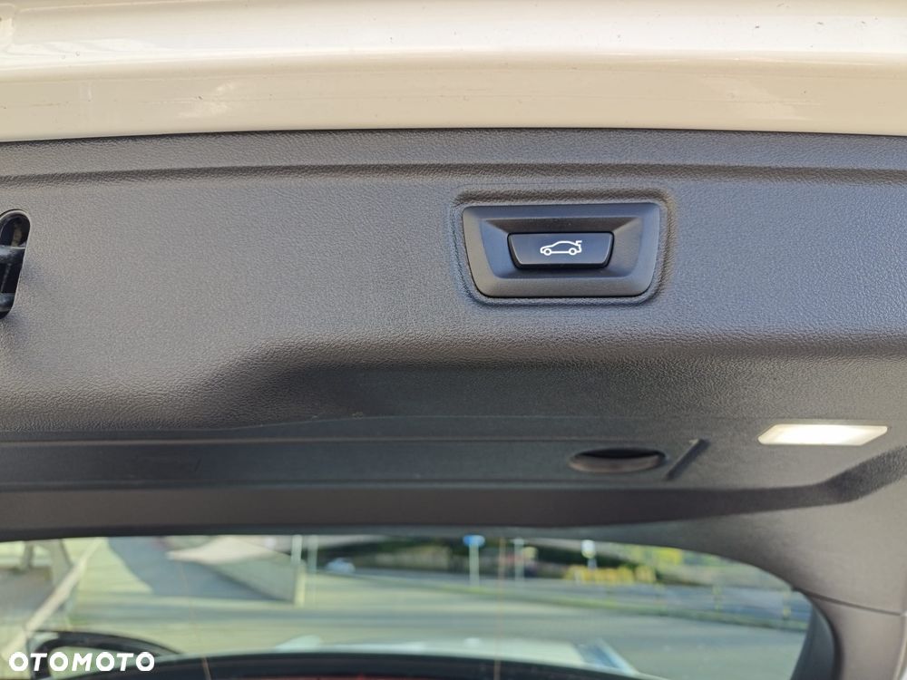 BMW Seria 3 320d Advantage sport - 11