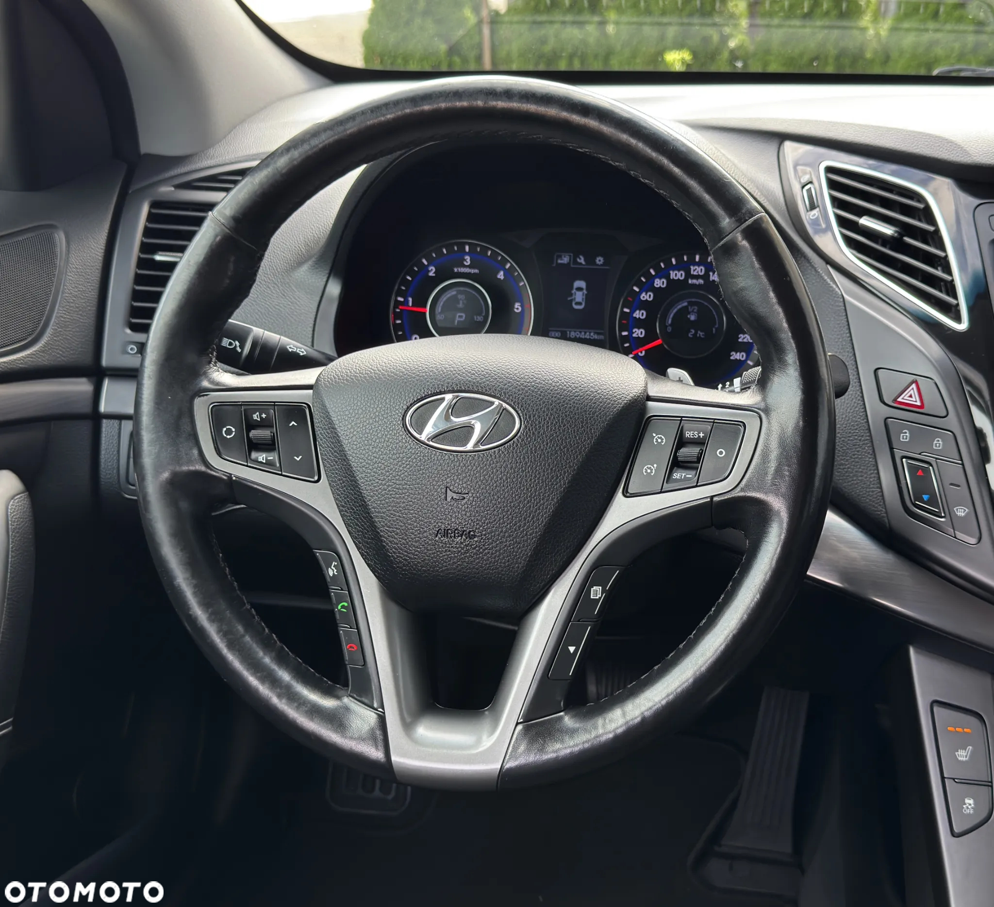 Hyundai i40 Kombi 1.7 CRDi DCT Premium - 32