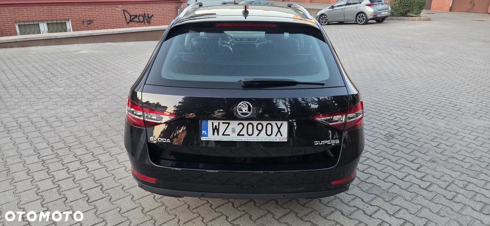 Skoda Superb 2.0 TDI Ambition DSG - 12