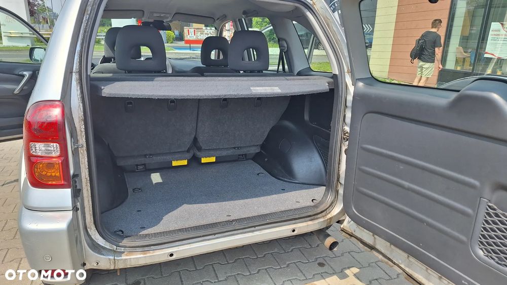 Toyota RAV4 2.0 VVT-i 4x4 - 17