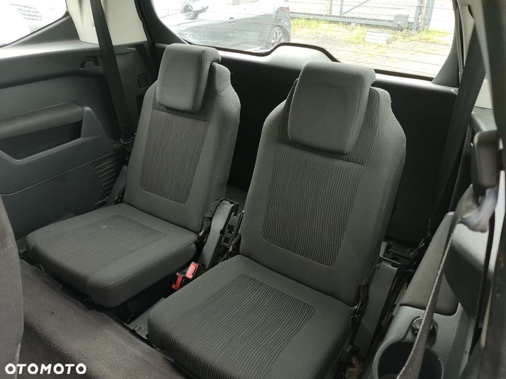 Peugeot 5008 1.6 HDi Premium - 23