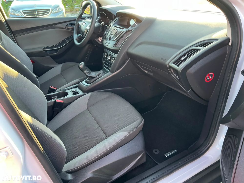 FORD Focus 2014 — imagine 11