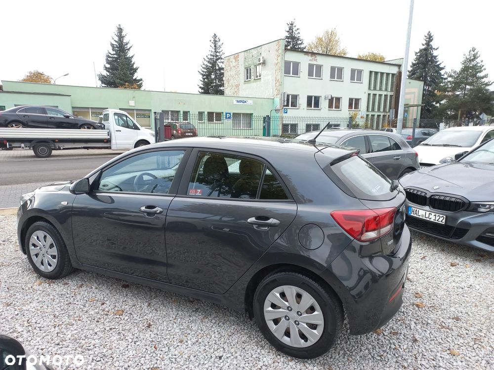 Kia Rio - 15