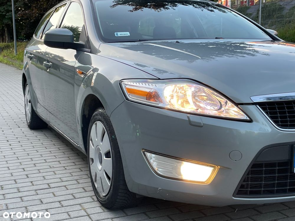 Ford Mondeo 2.0 FF Ghia - 24
