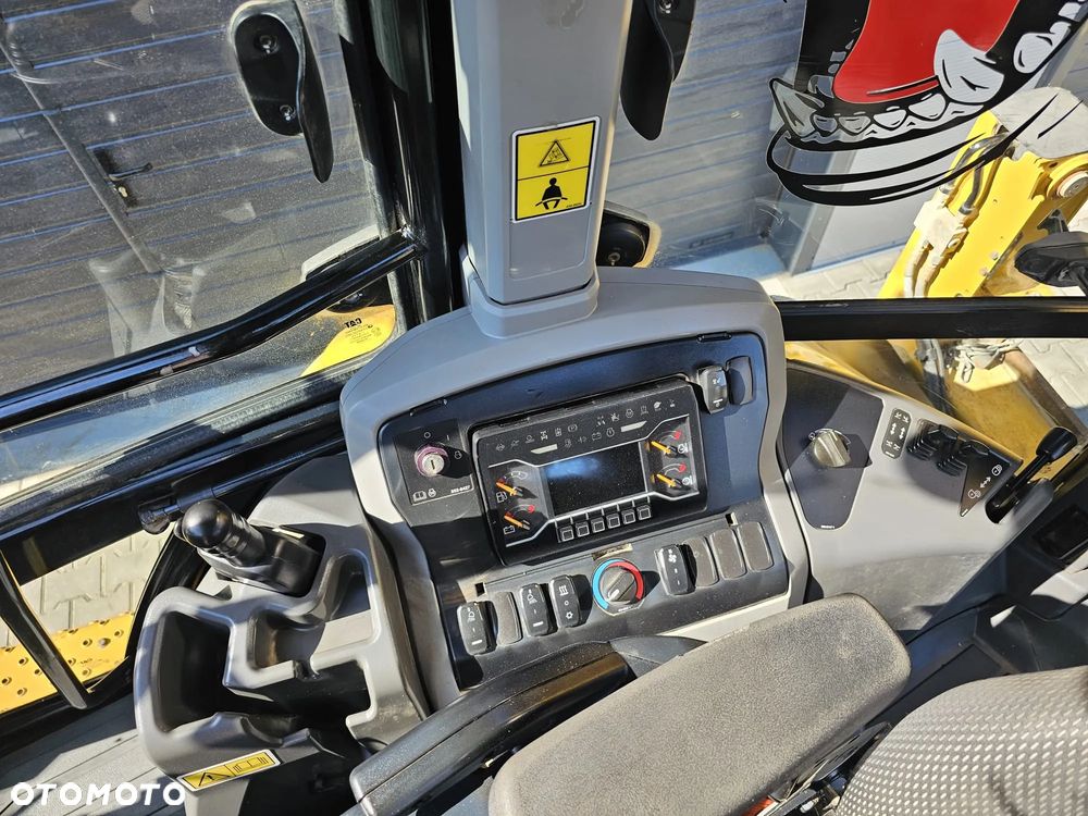 Caterpillar 444 2021R - 11