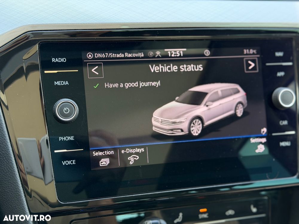 Volkswagen Passat - 35