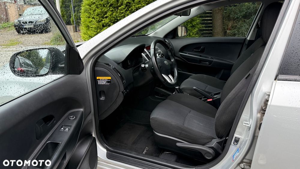 Kia Ceed 1.4 CVVT Attract - 20