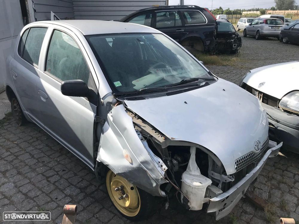 Toyota Yaris 1.0cc 5P 2000 - Para Peças - 2
