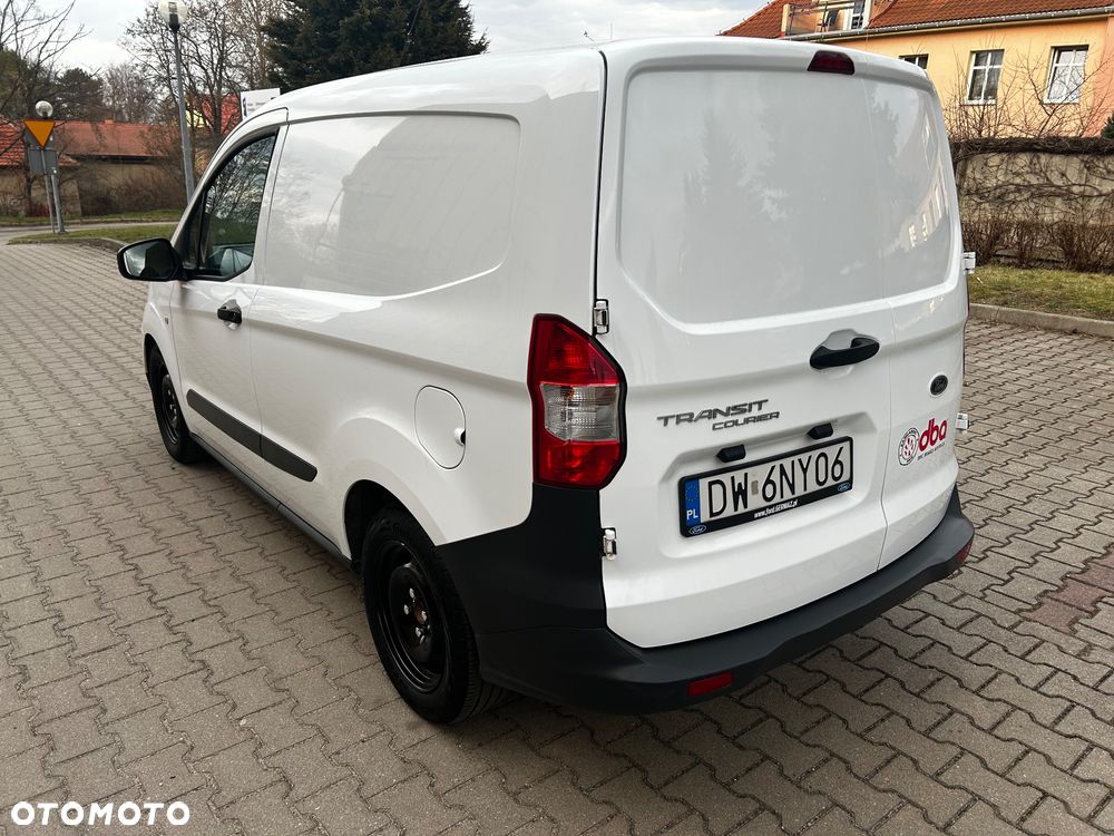 Ford Courier - 7