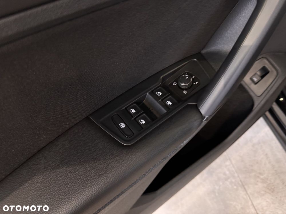 Volkswagen Tiguan - 18