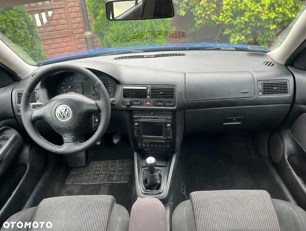 Volkswagen Golf - 30