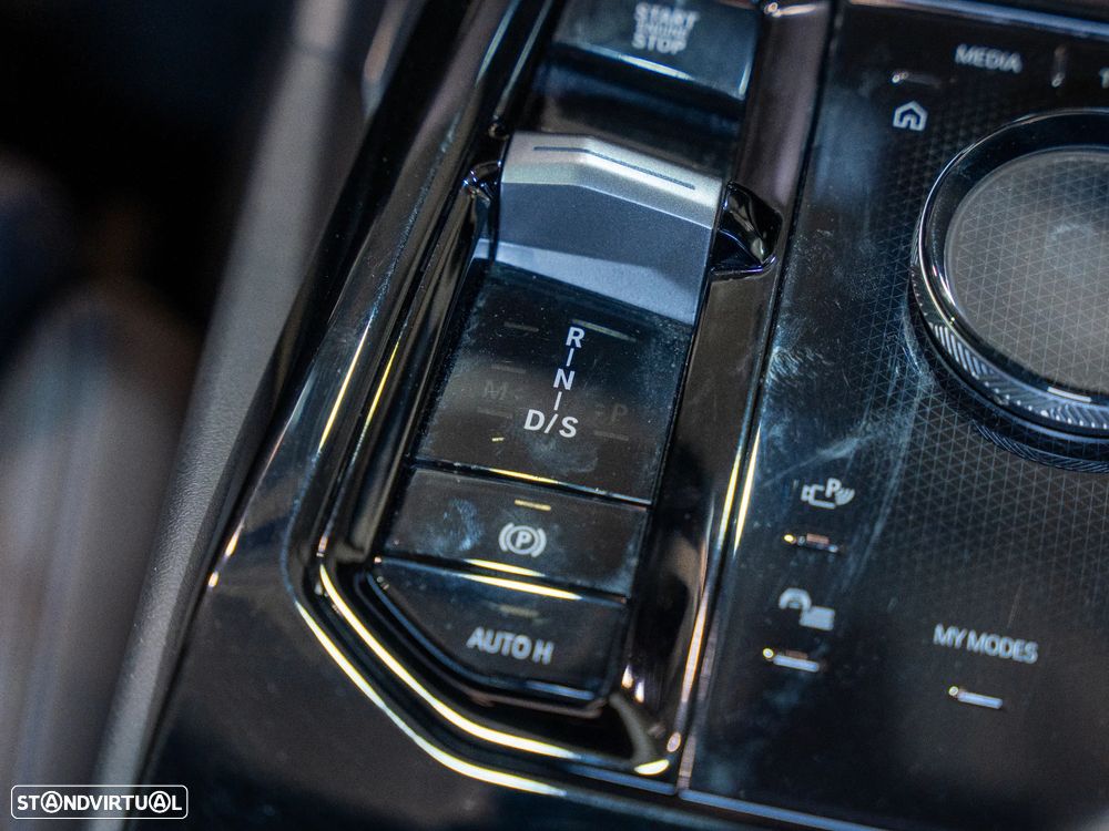 BMW 530 e Pack Desportivo M - 15