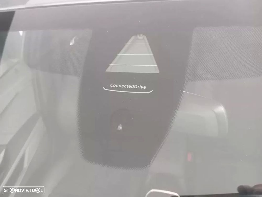 BMW 116 d Pack Desportivo M Auto - 13