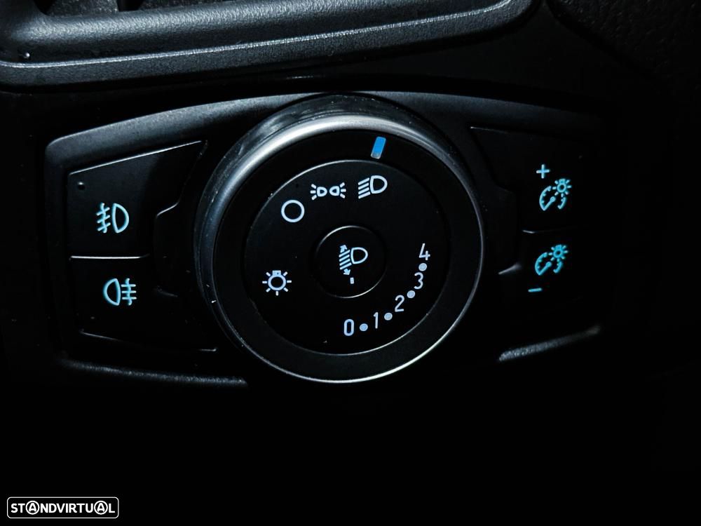 Ford Focus 1.6 TDCi Titanium — fotografia 49