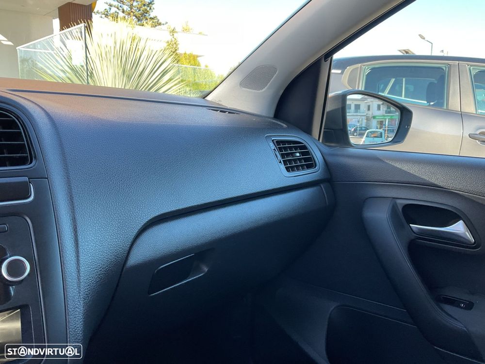 VW Polo 1.6 TDI Confortline BlueMotion - 30