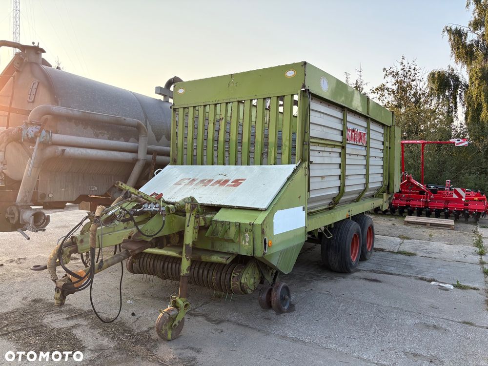 Claas Sprint 330S