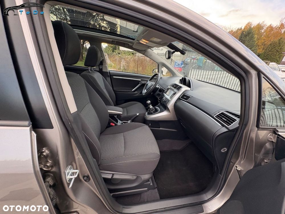 Toyota Verso 1.6 D-4D Prestige - 30