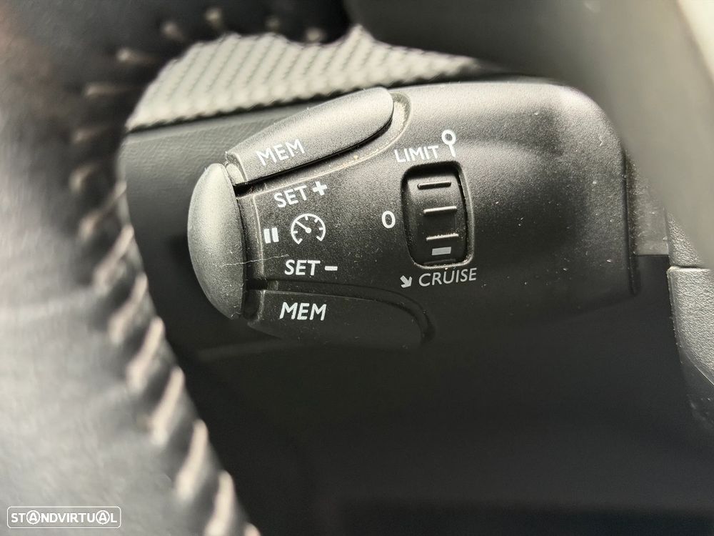 Peugeot 208 1.2 PureTech Active Pack - 9