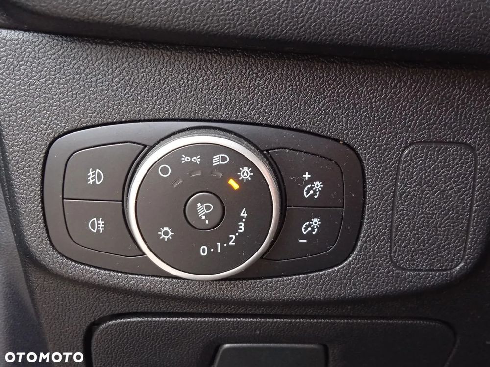 Ford Focus 1.5 EcoBoost Active - 26