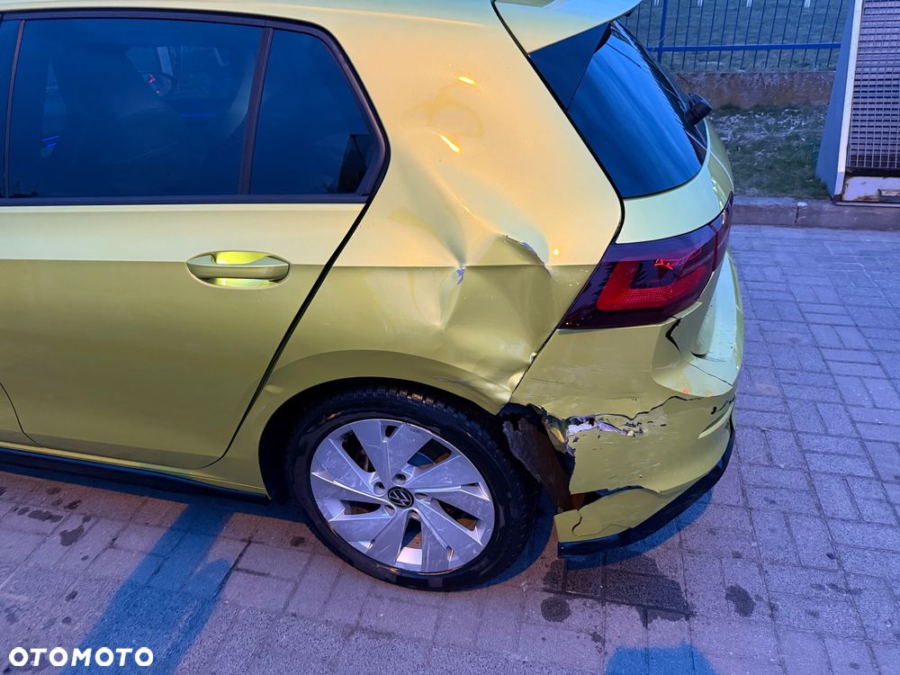 Volkswagen Golf 1.5 eTSI OPF DSG R-Line - 21