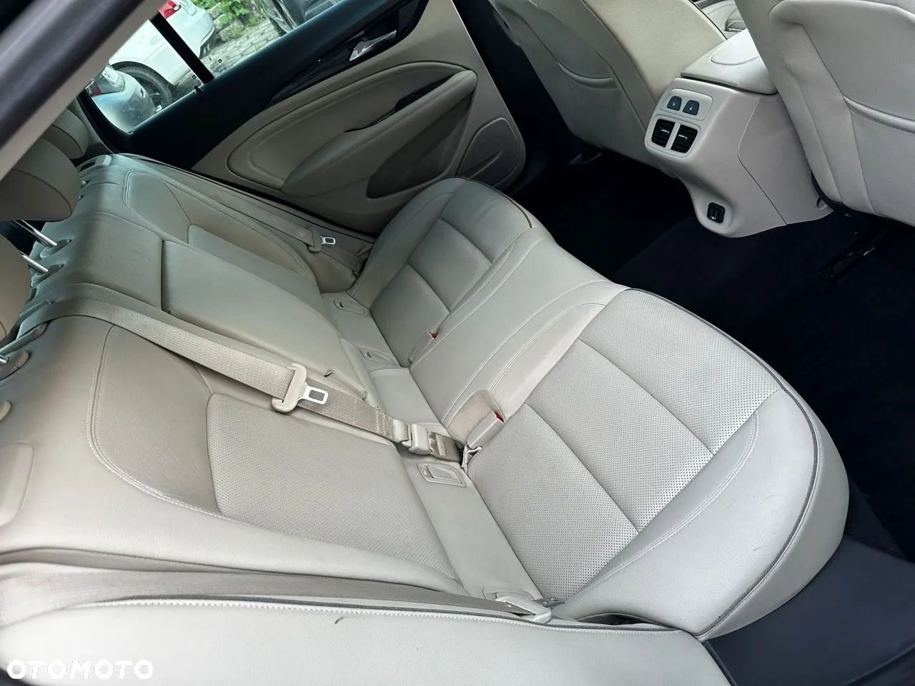 Opel Insignia 2.0 CDTI Cosmo S&S - 24