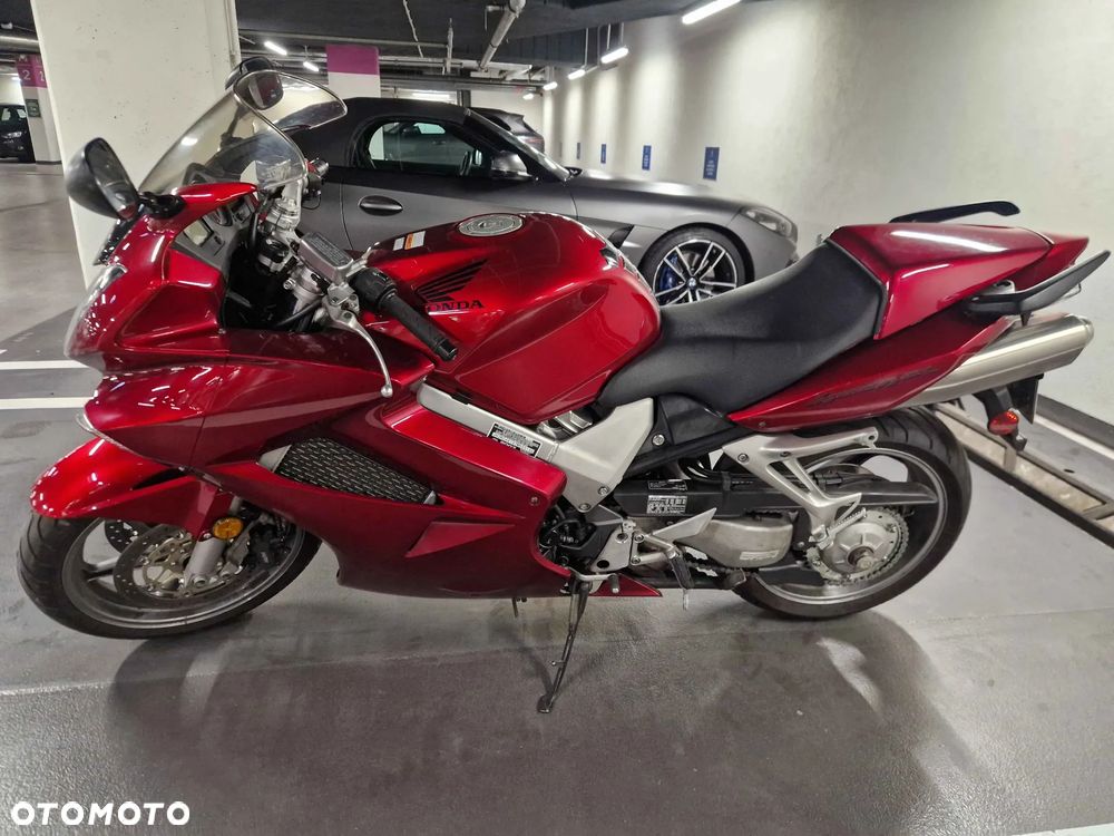 Honda VFR - 2