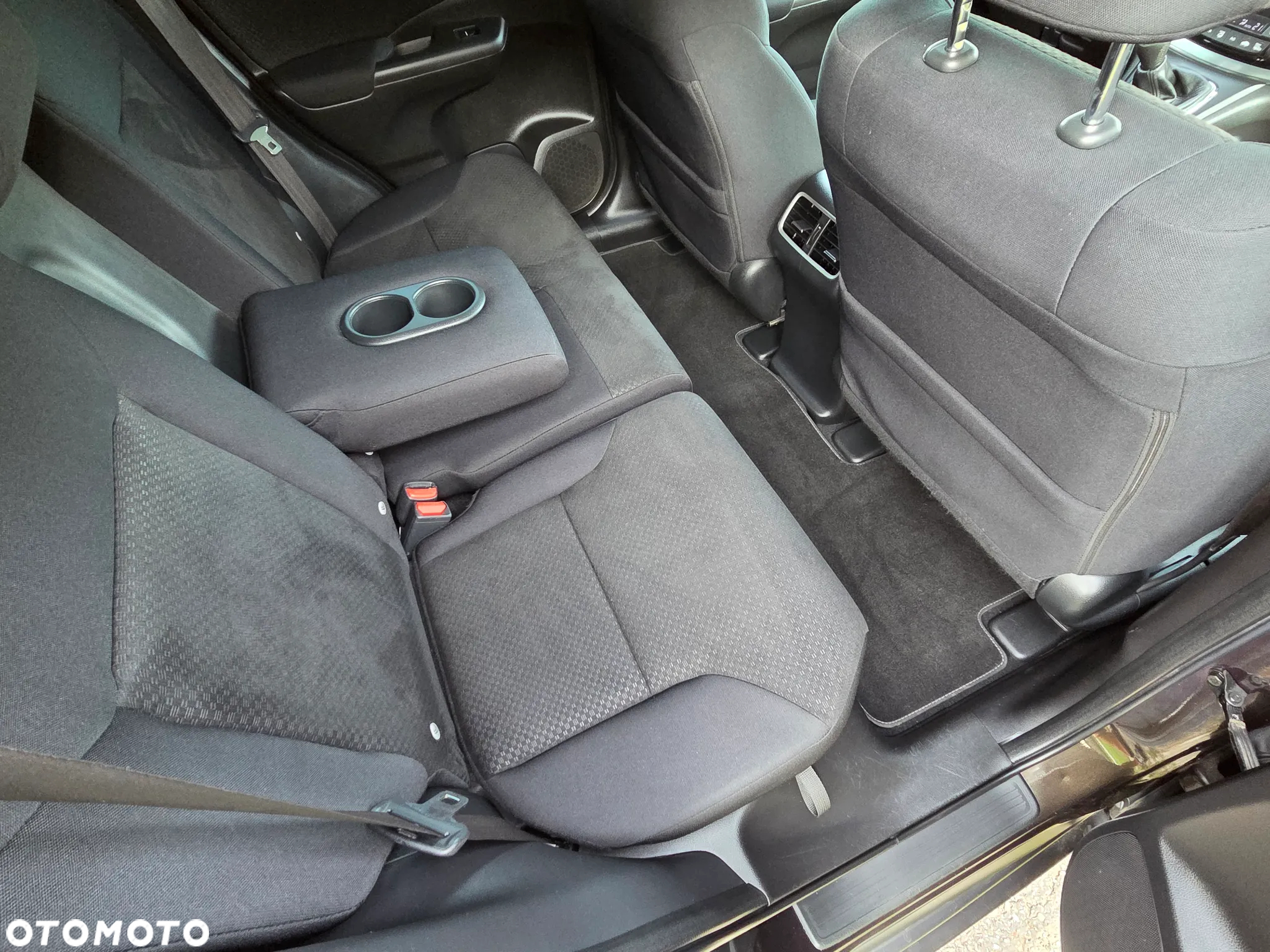 Honda CR-V 2.0 Elegance (Honda Connect+) / (2WD) - 28