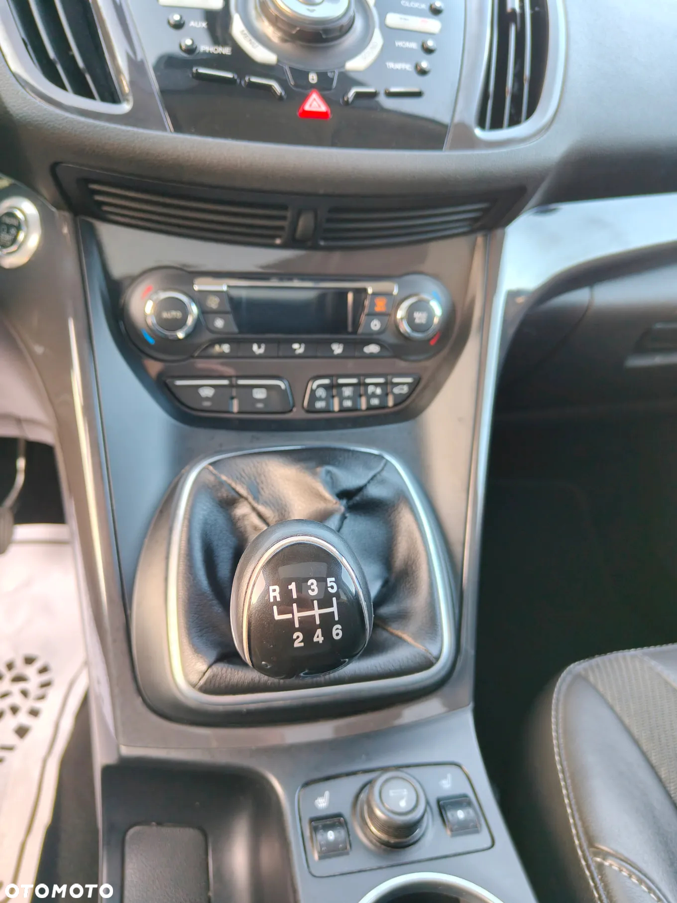 Ford Kuga 1.5 EcoBoost 2x4 Individual - 13