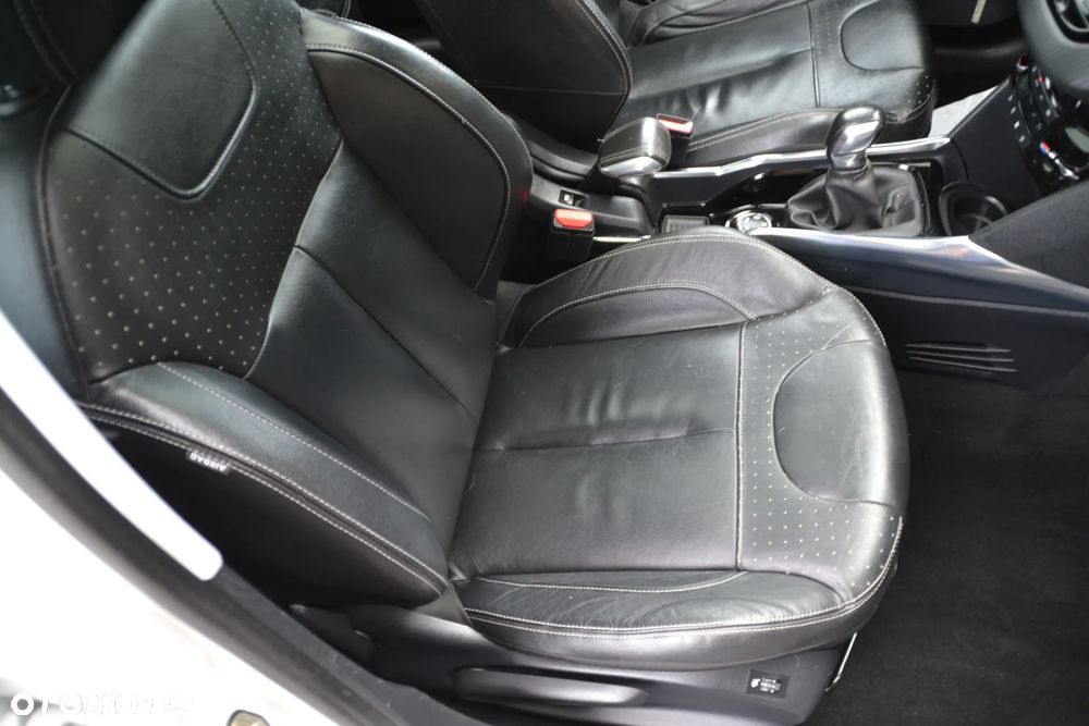 Peugeot 2008 120 VTI Business-Line - 32