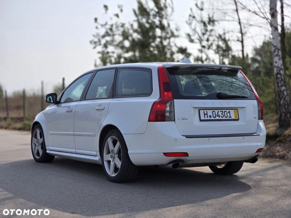 Volvo V50 D5 R-Design Momentum - 8