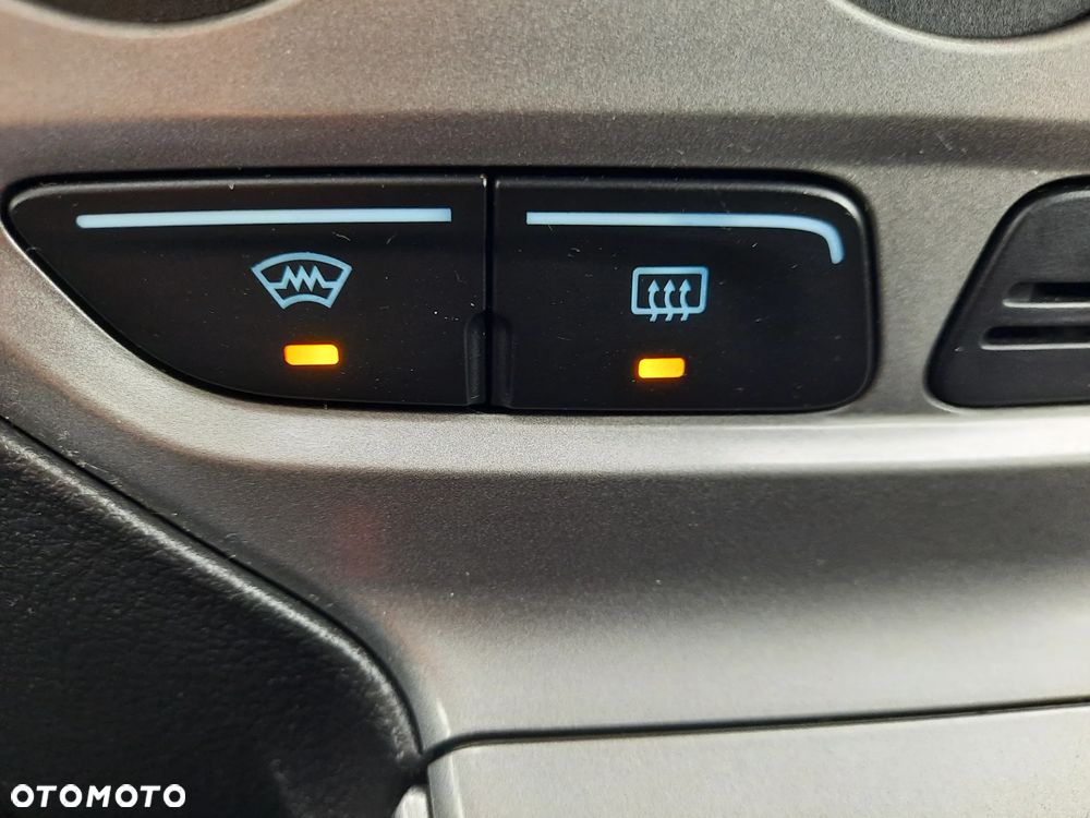 Ford Focus 1.6 Edition Start - 17