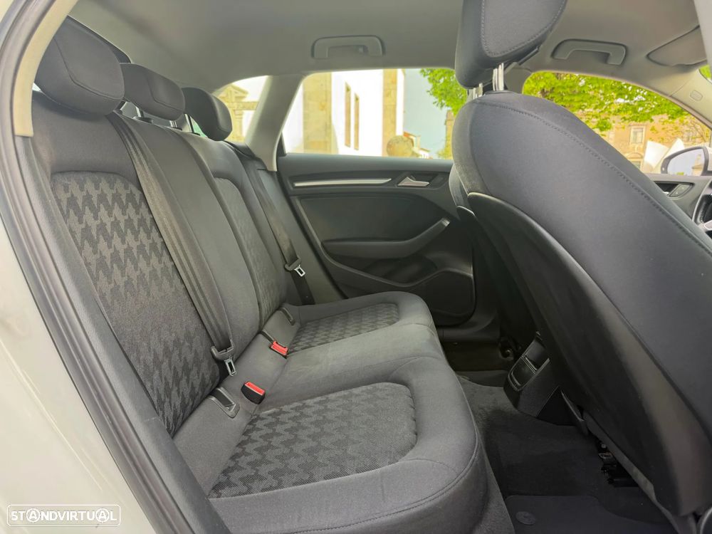 Audi A3 Sportback 1.6 TDI (clean diesel) S line Sport Pack - 8