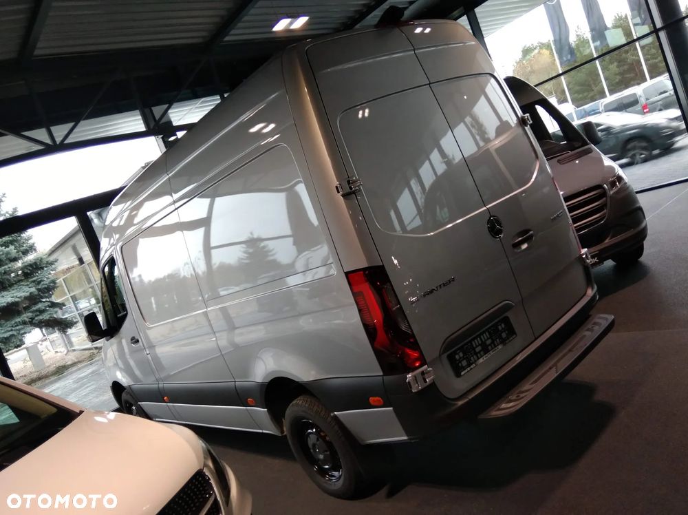 Mercedes-Benz Sprinter - 6