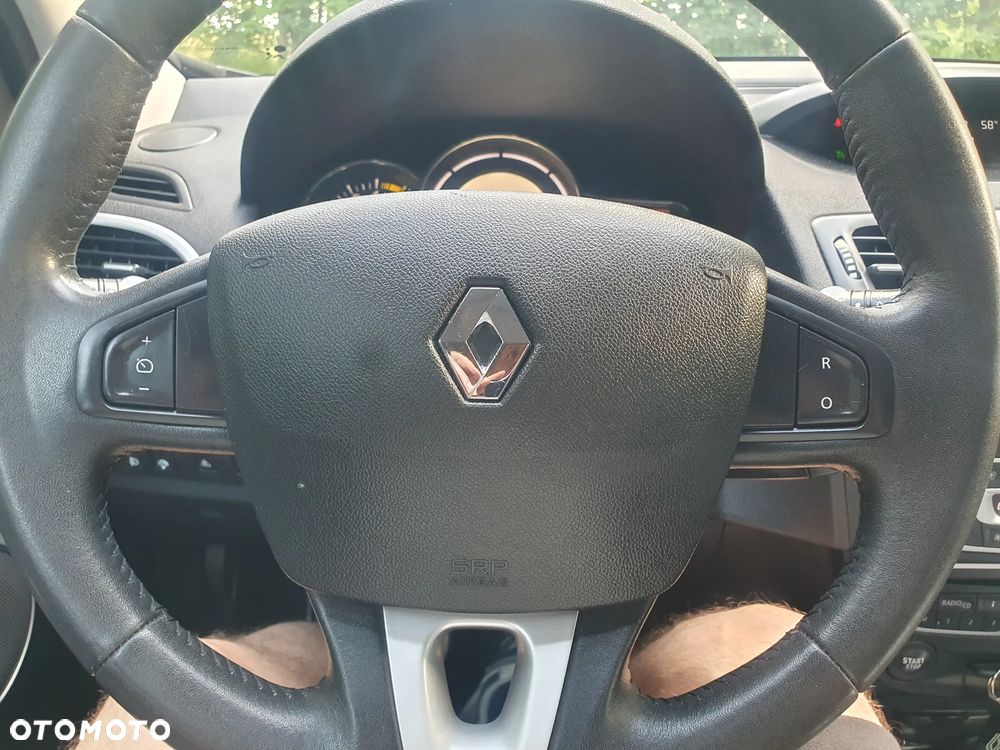 Renault Megane TCe 130 Bose Edition - 14