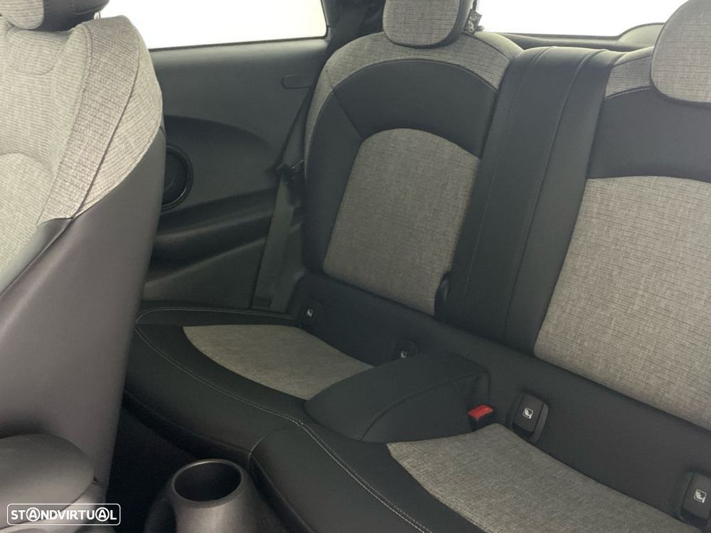 MINI 3 Portas Cooper SE Collection 2021 - 12