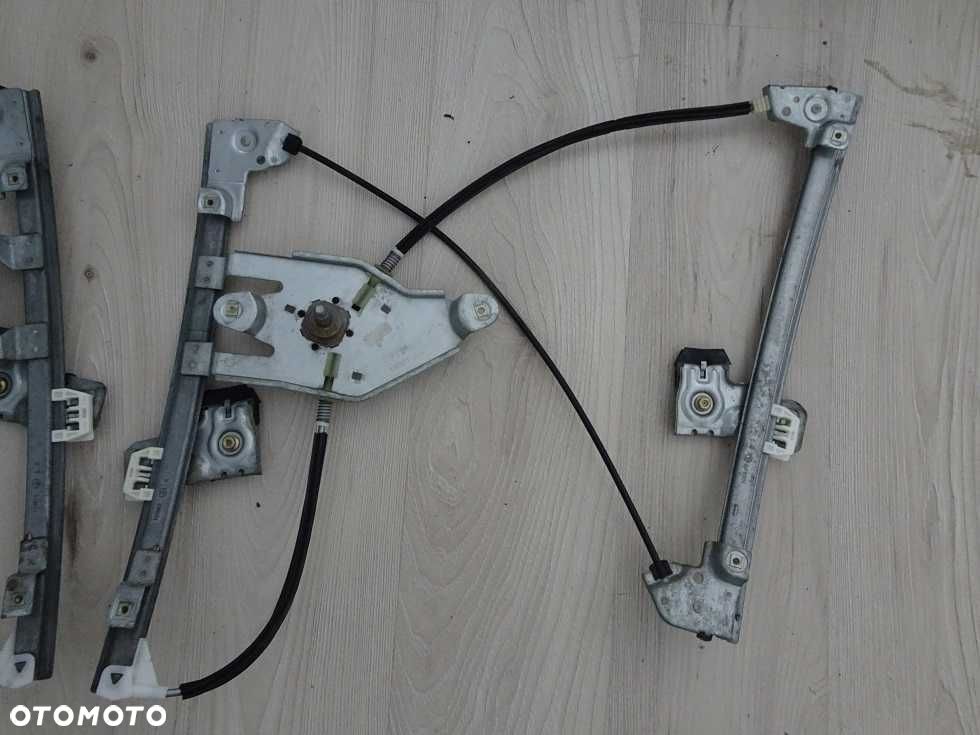 Podnośnik Mechanizm Szyby Skoda Octavia I Przód Prawy Na Korbkę (1a22)