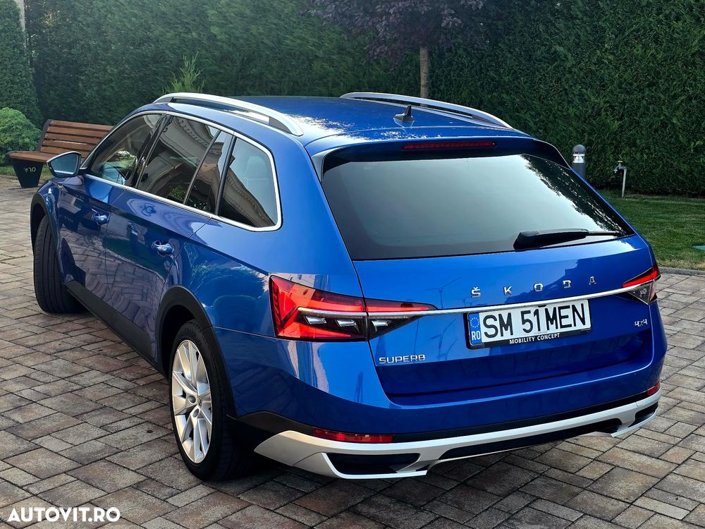 Skoda Superb Combi 2.0 TDI 4x4 DSG Scout Final Edition - 4