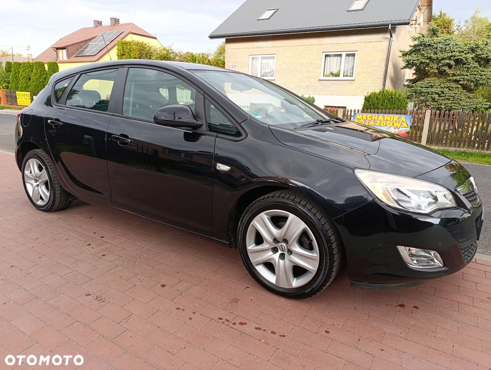 Opel Astra 1.6 Design Edition - 20