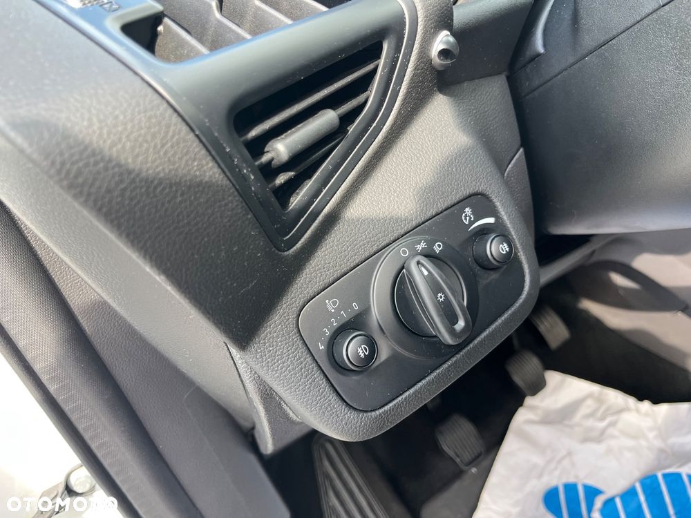 Ford Kuga 2.0 TDCi 2x4 Titanium - 14